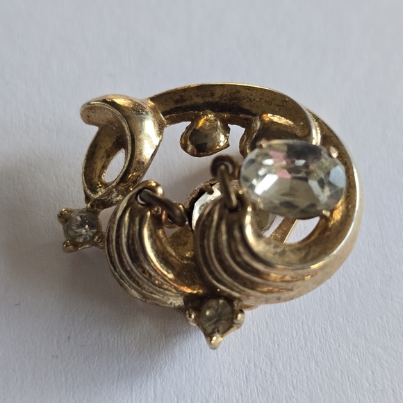 Vintage Crown Trifari single clip on earring gold tone Alfred Phillippe - Picture 7 of 9